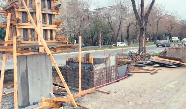 ibb-milyonlari-cope-atti-30-milyonluk-proje-yikiliyor-1737173792165.jpeg İBB milletin parasını çöpe attı: 30 milyonluk proje yıkılıyor