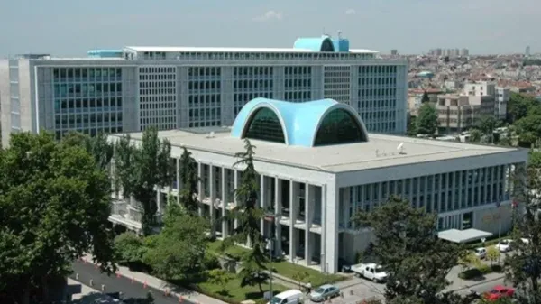 son-dakika-is-insani-hamit-demir-mahkemede-8-milyonluk-rusveti-itiraf-etti-ekrem-imamoglu-ile-gorustu-daireler-1787226830822.png