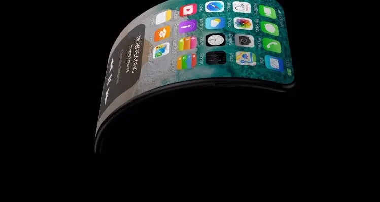 Bükülebilir esnek iPhone 8 modeli