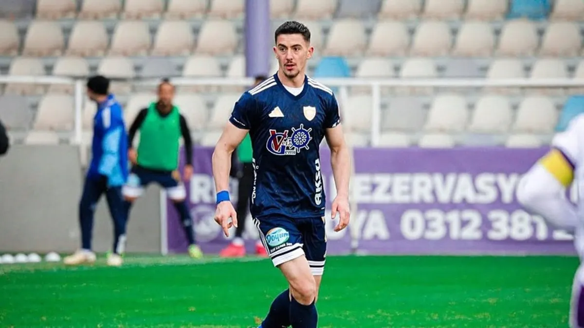 Erzurumspor FK’de Gerxhaliu ve Sefa Akgün ile yola devam! Erzurumspor FK’de Gerxhaliu ve Sefa Akgün ile yola devam!