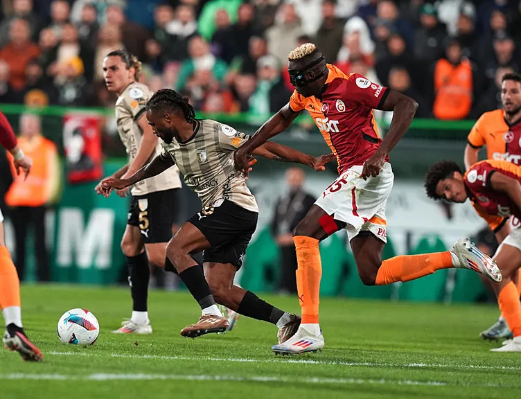 Son dakika haberi: Herkes Ziyech’in boş kaleye kaçırdığı golü konuştu! Olay yorum...