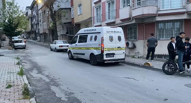 kucukcekmecede-husumetliler-arasindaki-kavgada-kan-akti-1-yarali-1778265599593.jpeg