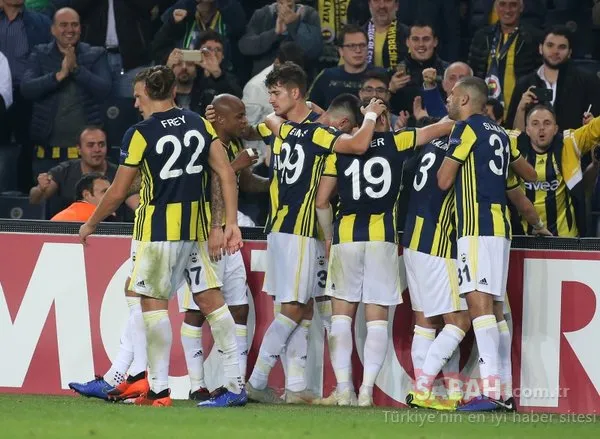 Fenerbahçe - Anderlecht maçından kareler