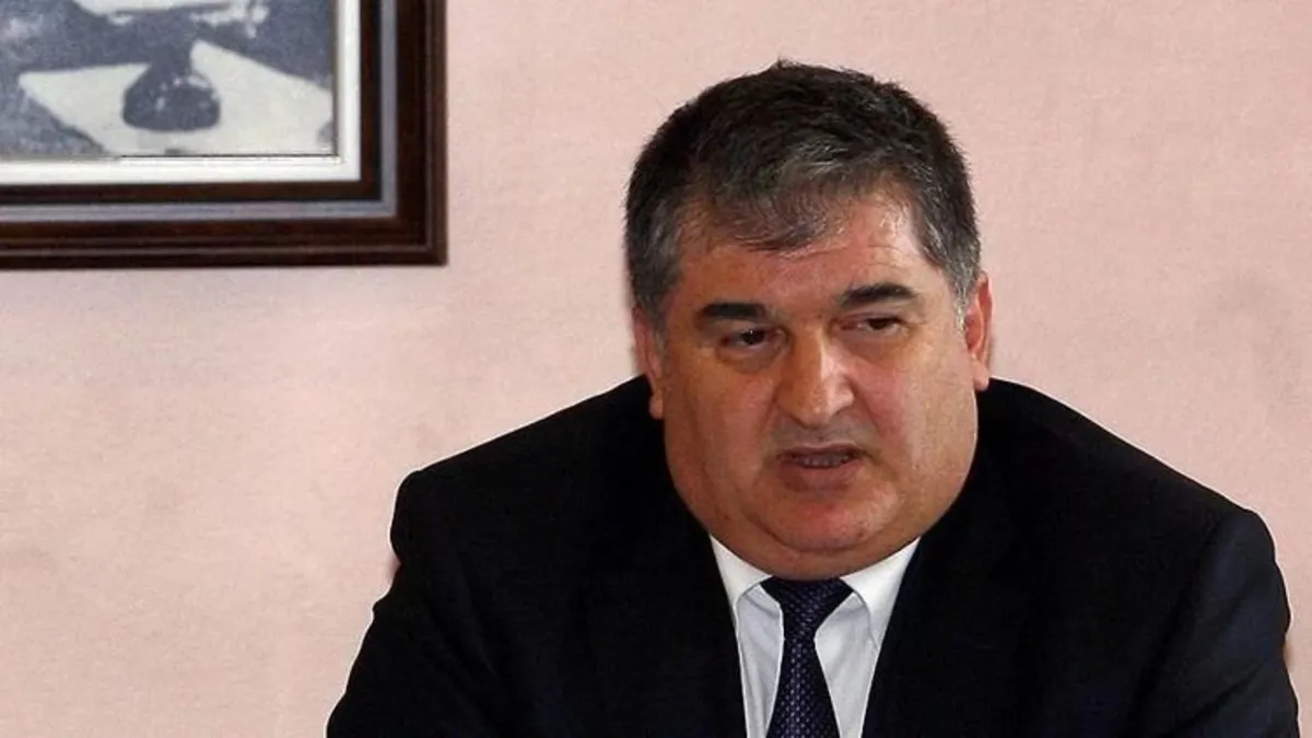 Gri listede aranan FETÖ firarisi Şadan Sakınan adliyeye sevk edildi Gri listede aranan FETÖ firarisi Şadan Sakınan adliyeye sevk edildi