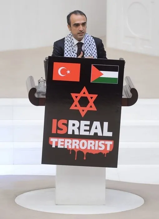 TBMM’de İsrail’e pankartlı protesto