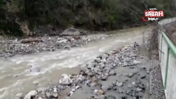 Giresun'da dere debisi yükseldi, işçiler suya kapıldı: 1 ölü, 1 yaralı | Video