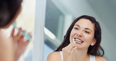 Diş fırçalamak orucu bozar mı? Diyanet’e göre Oruçluyken diş fırçalamak orucu bozar mı?