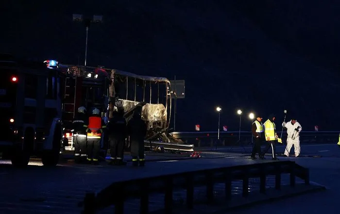 Son dakika: Bulgaristan’da trafik kazasında 46 kişi yanarak öldü