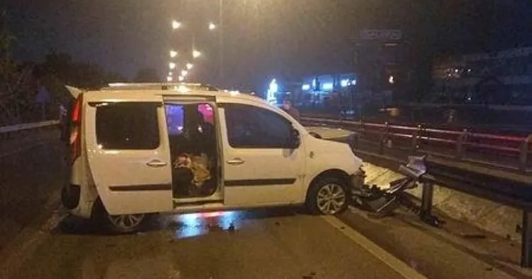 Bursa’da hafif ticari araç bariyerlere çarptı: 1 yaralı