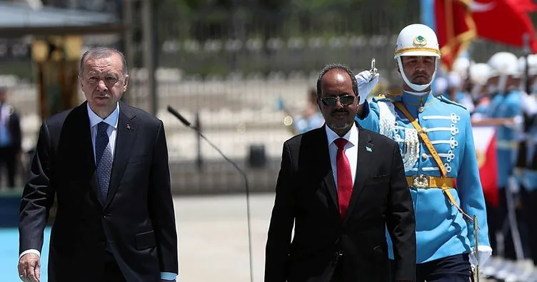 Somali Cumhurbaşkanı Ankara’da: Başkan Erdoğan’dan resmi karşılama
