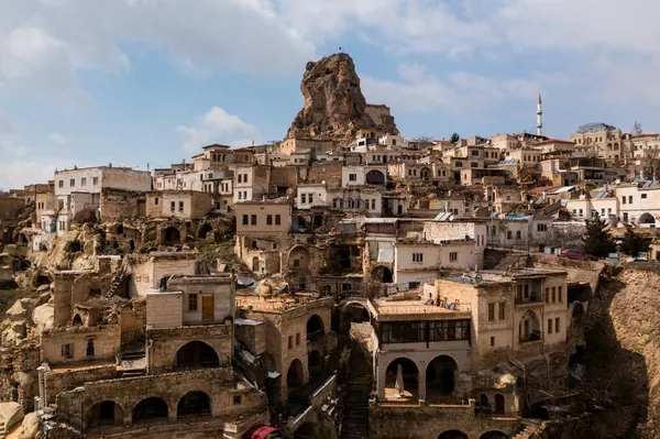 bakan-ersoy-turkiye-kultur-yolu-festivalinin-12-duragi-nevsehir-olacak-1785226693586.jpeg