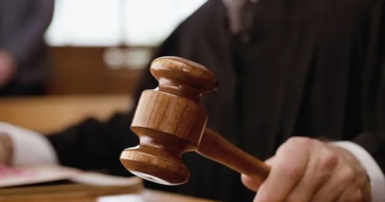 Duruşmada iki darbeci birbirine girdi