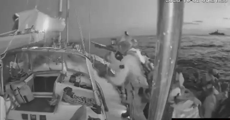 SUMUD FİLOSU SON DAKİKA | Soykırımcı İsrail göz göre göre savaş suçu işliyor! Sumud Filosu’na baskın: Gazze’ye giden gemilerle irtibat kesildi