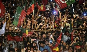 Pakistan’da Imran Khan destekçileri sokaklara döküldü