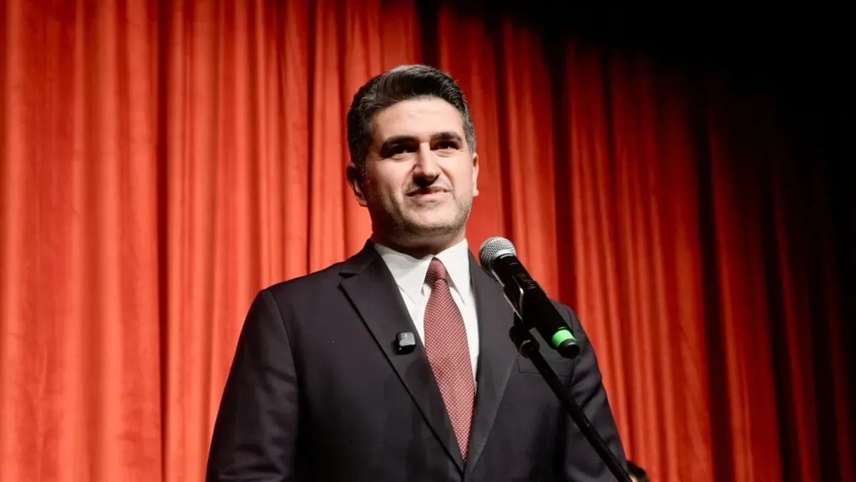 İçişleri Bakanlığı duyurdu! Ataşehir Belediye Başkanı Onursal Adıgüzel görevden uzaklaştırıldı