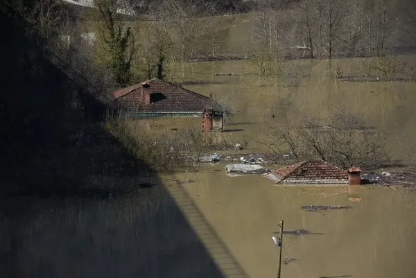 Bartın’da 300 kişiye iki gecedir ulaşılamıyor
