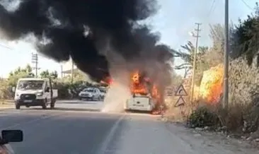 Mersin'de okul servisi yandı: Öğrenciler tahliye edildi! #mersin