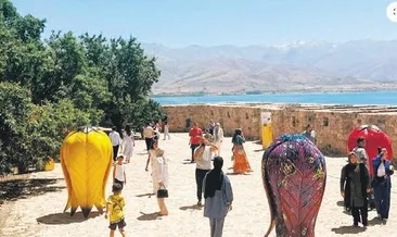 Akdamar’da ters laleler sergilenecek