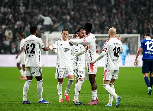 son-dakika-haberi-besiktas-kasimpasayi-2-golle-gecti-1773947168208.jpeg