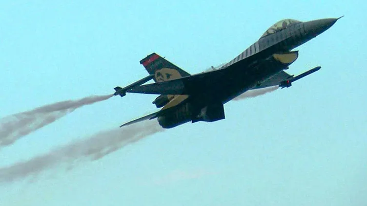 Görkemli kutlama! Ankara’da Türk Yıldızları, İstanbul’da SOLOTÜRK