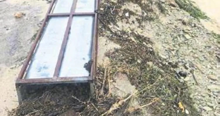 Korkuteli’nde yağış sele döndü