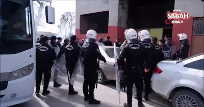 Maç öncesi ortalık karıştı: Polise zorluk çıkaran taraftara gözaltı | Video