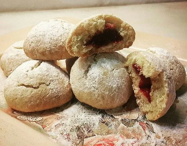 Çileği sirkeli suya batırdığınızda sonuca inanamayacaksınız!