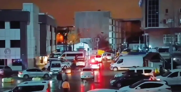 son-dakika-istanbul-merkezli-27-ilde-fetoye-es-zamanli-operasyon-71-supheli-yakalandi-1763365435565.jpg Son dakika! İstanbul merkezli 27 ilde FETÖ'ye eş zamanlı operasyon: 71 şüpheli yakalandı!