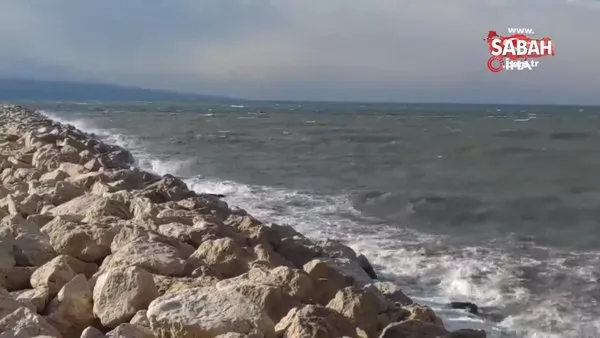 Van Gölü sahillerinde dev dalgalar | Video