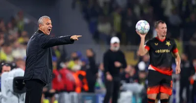 Son dakika haberi: İsmail Kartal’a istifa çağrısı! Fenerbahçe tribünlerinden tepki...