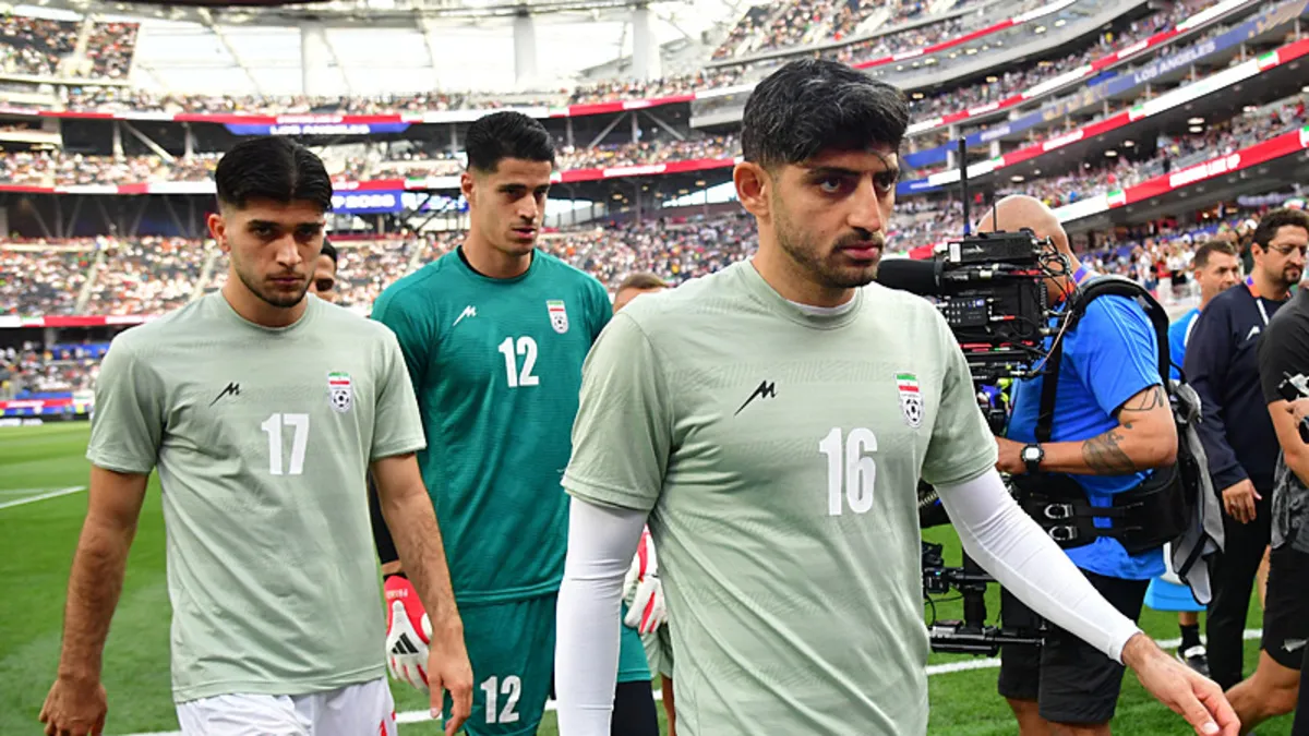 İranlı futbolcu Mehdi Torabi'nin vize sorunu nedeniyle 2026 Dünya Kupası'nda forma giymesi tehlikeye girdi.