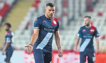 Podolski’den ayrılık sinyali