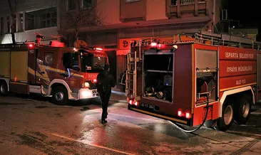 Isparta’da ecza deposunda yangın