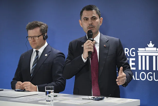 bakan-kurum-ulkeler-taahhutlerini-yerine-getirmeli-1776788805659.jpeg Bakan Kurum: “Ülkeler taahhütlerini yerine getirmeli”