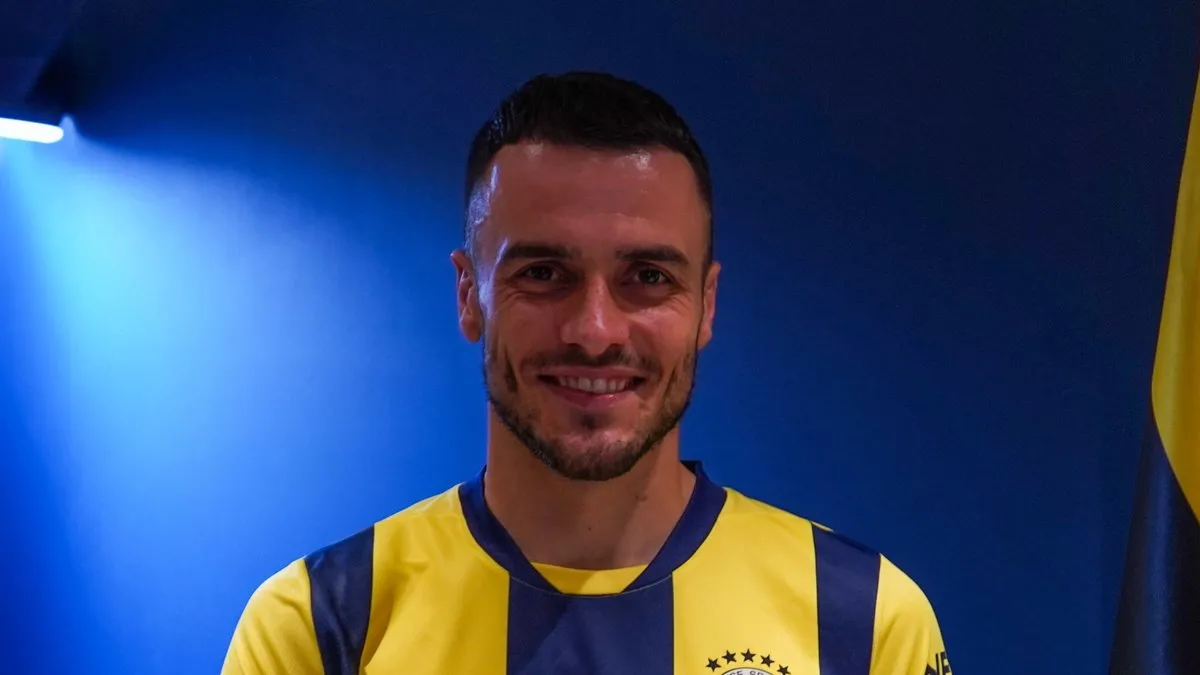 SON DAKİKA: Fenerbahçe, Filip Kostic transferini açıkladı