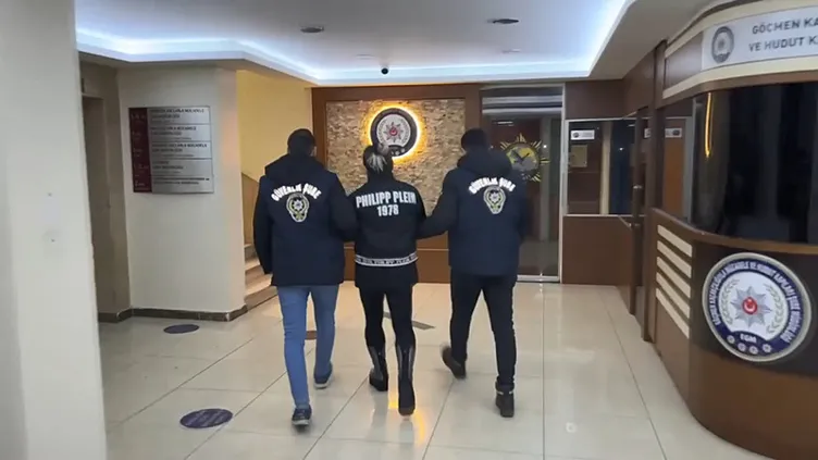 Sosyal medya fenomeni Murat Övüç, ‘dini değerleri aşağılama’ suçundan gözaltına alınmıştı: Karar verildi!