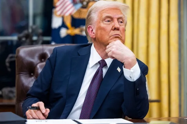 trumpin-fed-baskanligi-icin-sectigi-warshin-adayligi-senatoya-sunuldu-1772651667528.jpg Trump’ın FED başkanlığı için seçtiği Warsh’ın adaylığı senatoya sunuldu!