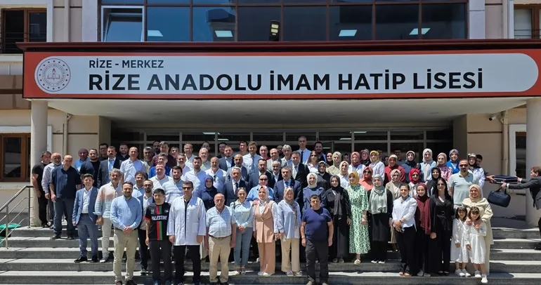 Milli Eğitim Bakanı Yusuf Tekin, “Öğretmenlerimize danışıyoruz”