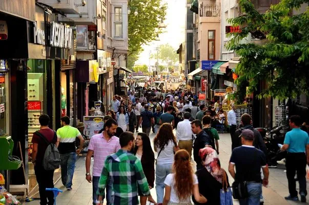 Kadıköy’de nüfusun yüzde 55’ini kadınlar oluşturuyor