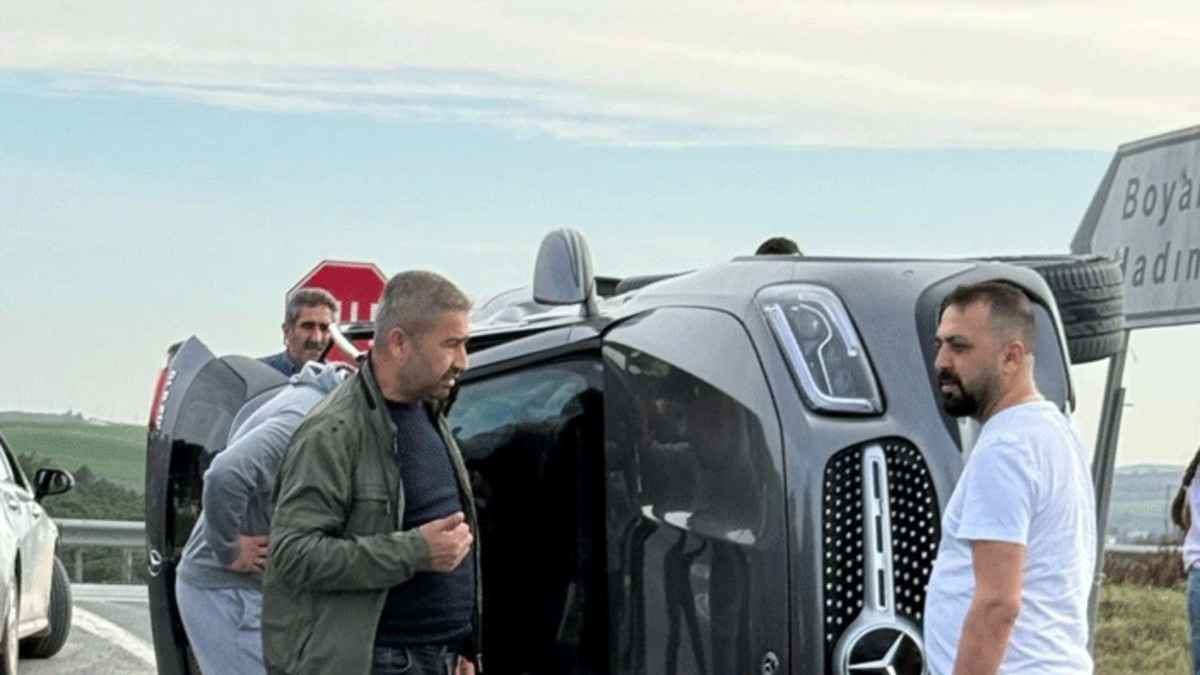 Arnavutköy’de cip ile otomobil çarpıştı: 1 kişi öldü 4 kişi yaralandı Arnavutköy’de cip ile otomobil çarpıştı: 1 kişi öldü 4 kişi yaralandı