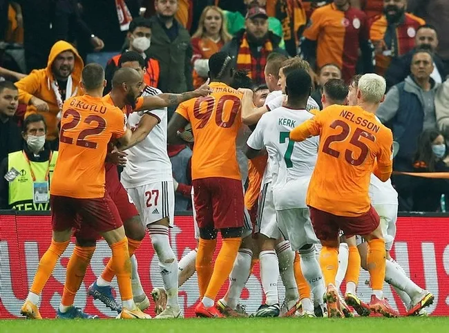 galatasaray-marsilya-maci-hangi-kanalda-ne-zaman-uefa-avrupa-ligi-galatasaray-marsilya-maci-saat-kacta-sifresiz-mi-1637754692924.jpg