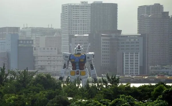Tokyo'nun göbeğinde bir robot
