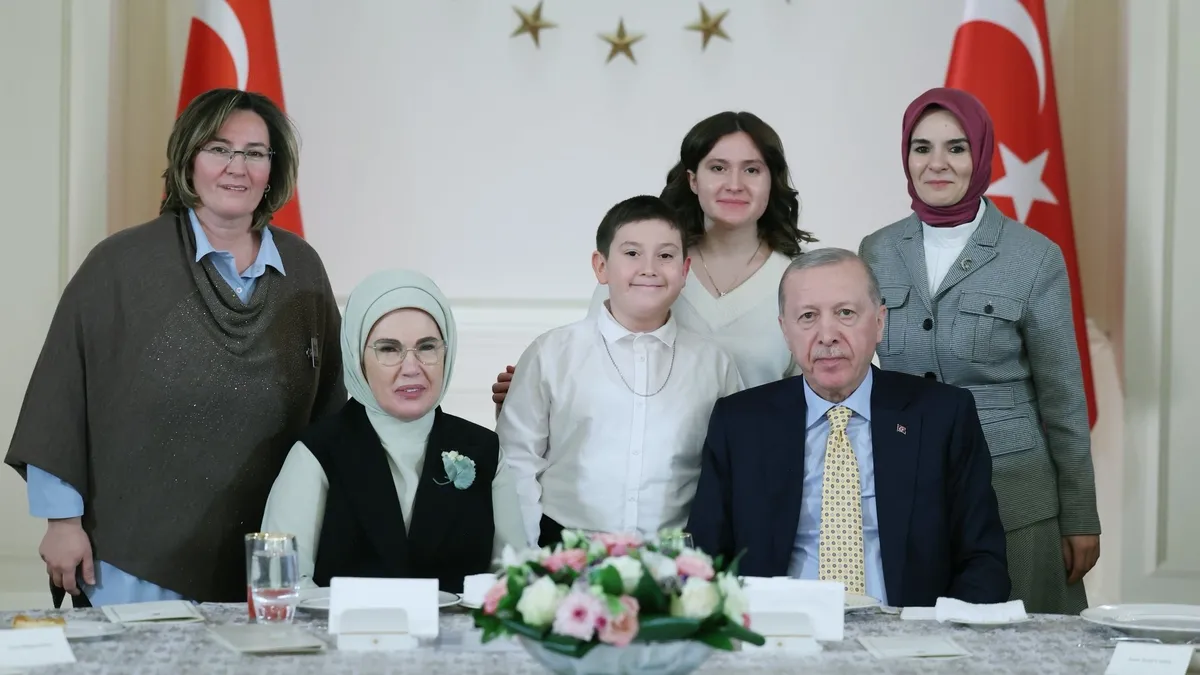 Emine Erdoğan’dan Şehit Aileleri İle İftar Programı’na ilişkin paylaşım Emine Erdoğan’dan Şehit Aileleri İle İftar Programı’na ilişkin paylaşım