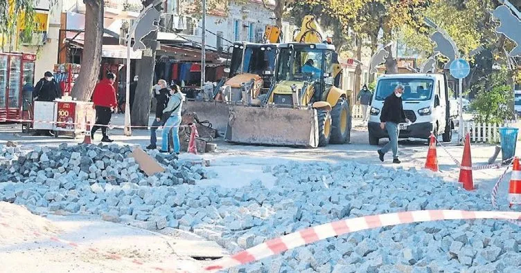 Foça Belediyesi’ne yol tadilatı uyarısı