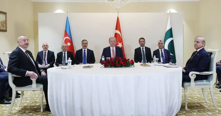 SON DAKİKA | Astana’da 3’lü zirve: Başkan Erdoğan, Aliyev ve Şahbaz Şerif ile görüştü