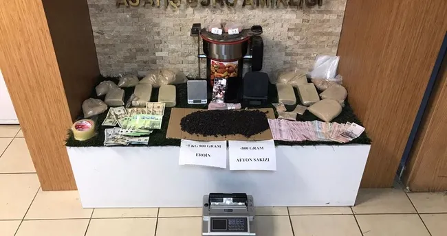 6.5 kilogramı aşkın uyuşturucu maddeyle suçüstü yakaladılar 6.5 kilogramı aşkın uyuşturucu maddeyle suçüstü yakaladılar