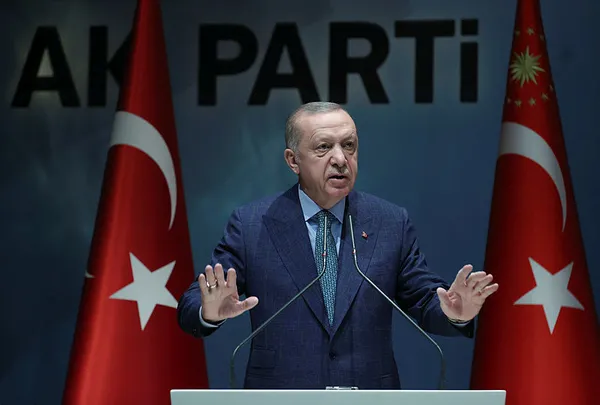 son-dakika-baskan-erdogandan-kilicdarogluna-siginmaci-tepkisi-bunlarin-gozu-var-gormez-kulagi-var-duymaz-1652271030406.jpg