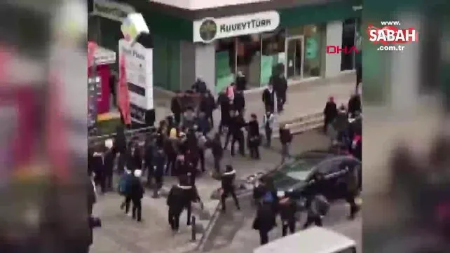 Son dakika! İstanbul'da yaklaşık 50 kişilik lise öğrencisi tekme tokat böyle birbirine girdi | Video