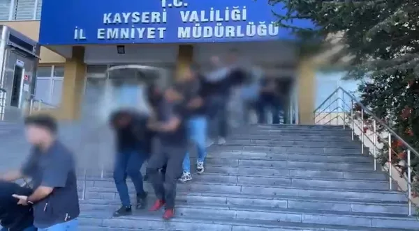 kayseride-2-milyar-liralik-yasa-disi-bahis-operasyonu-11-supheli-gozaltina-alindi-1758971472236.jpg