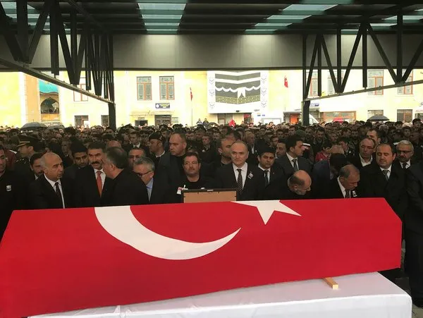 Dinamit imhası sırasında şehit düşen uzman çavuş toprağa verildi